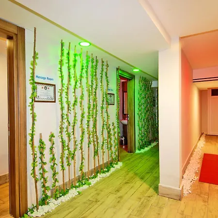 Otel Kleopatra Ramira 4*