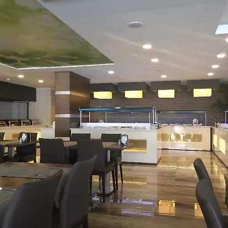 Otel Kleopatra Ramira 4*